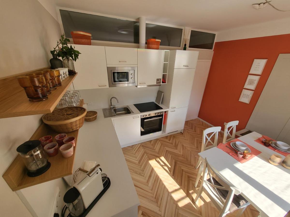 Orange Flat By Grazrentals Highest Standard & Free Parking Exteriör bild